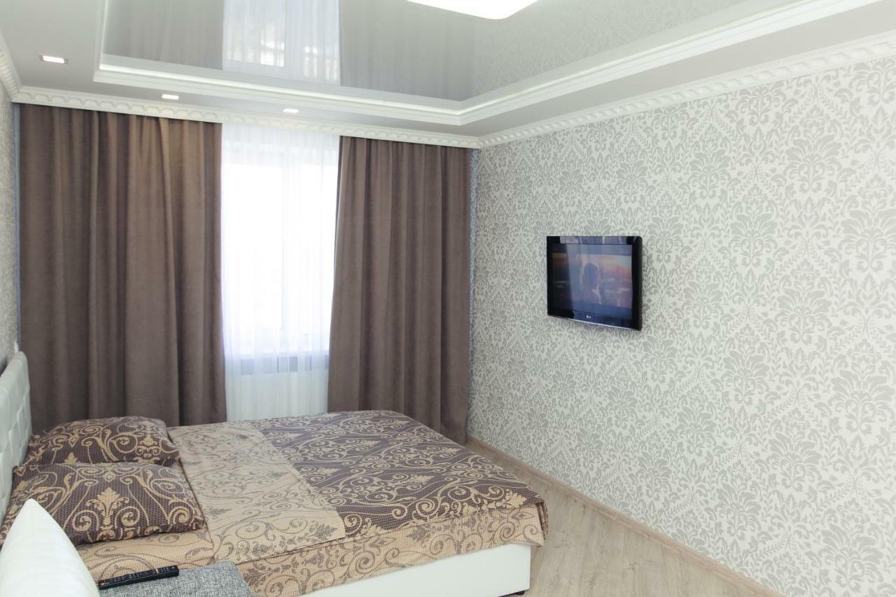 Luxury Apart-Hotel On Kondrateva Street Szumi Kültér fotó