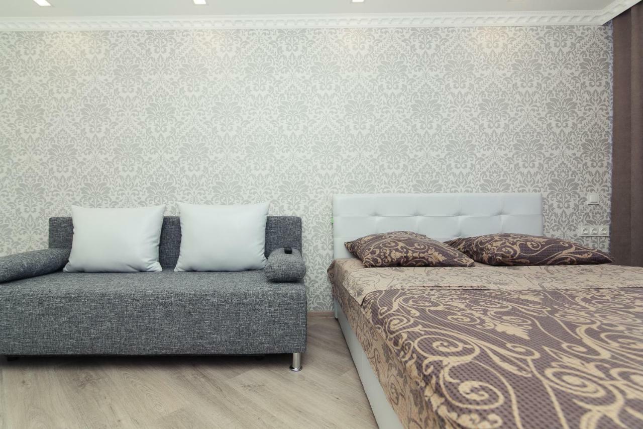 Luxury Apart-Hotel On Kondrateva Street Szumi Kültér fotó