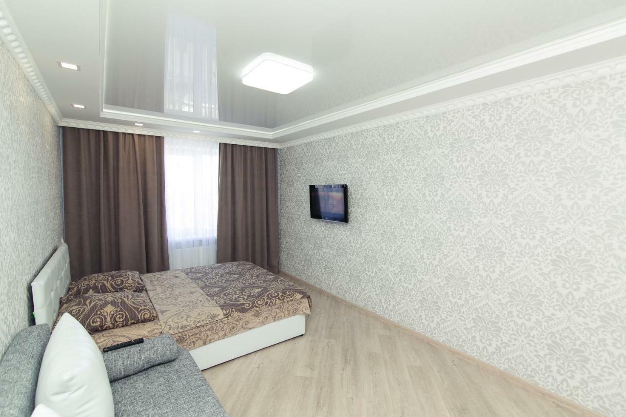 Luxury Apart-Hotel On Kondrateva Street Szumi Kültér fotó