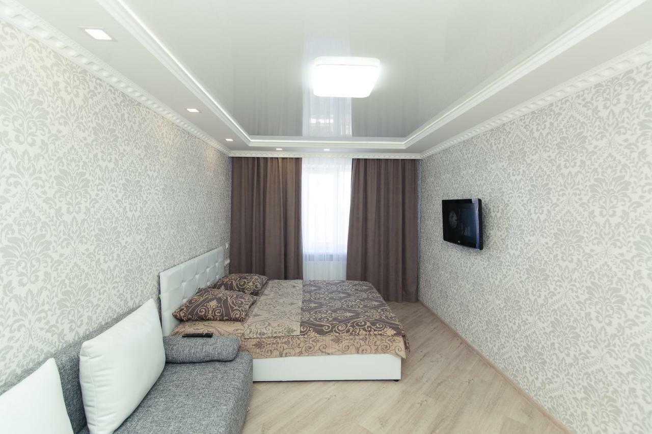 Luxury Apart-Hotel On Kondrateva Street Szumi Kültér fotó